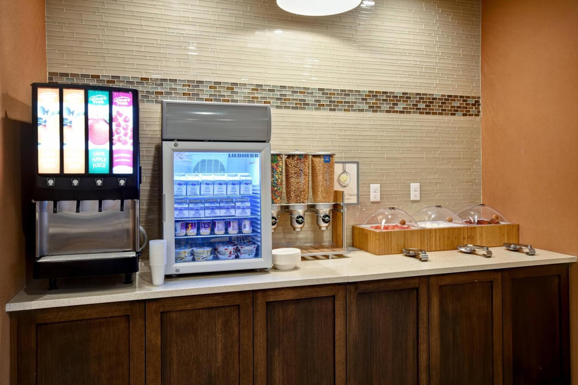 密尔沃基北万豪万枫套房酒店 Glendale 外观 照片